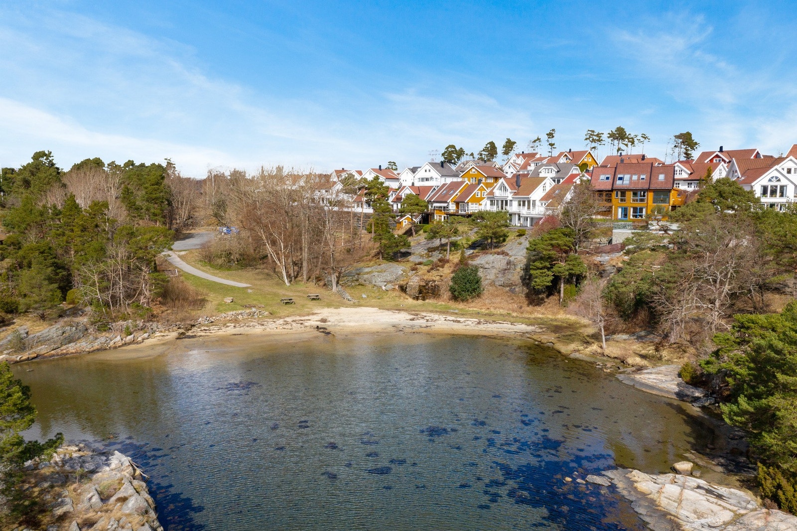 Fra en av badestrendene i området Galleribilde