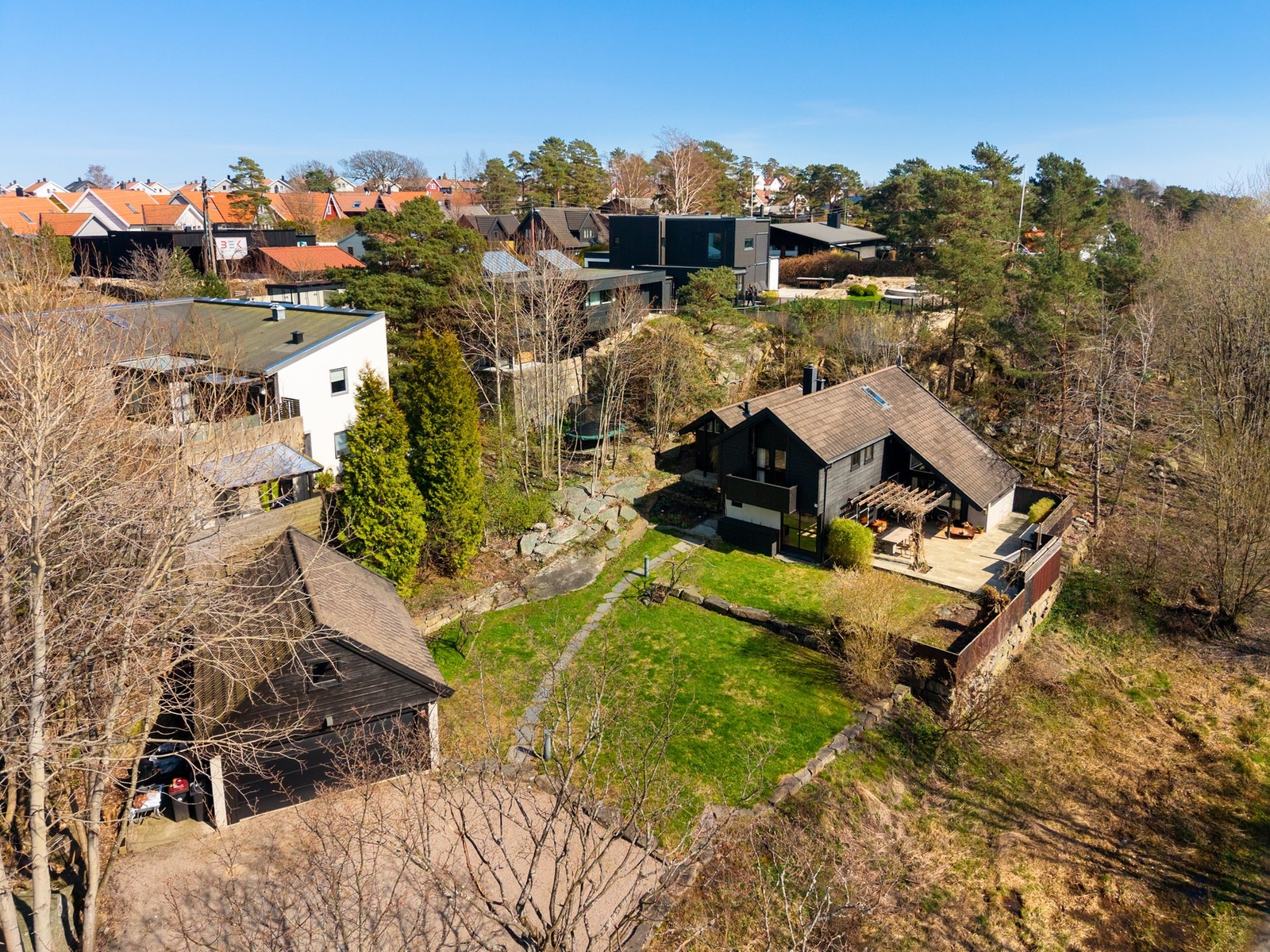 Dronebilde over eiendommen Galleribilde