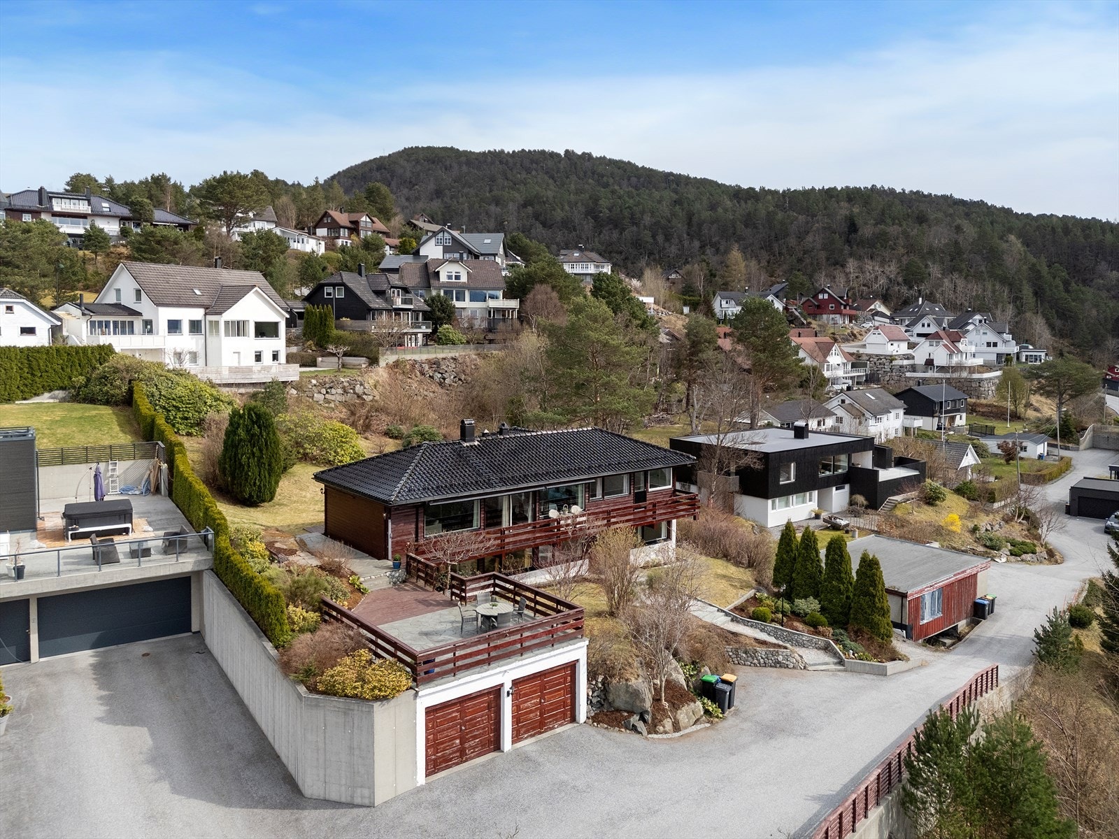 Granlia 23 presenteres av Terje Hoel, Eiendomsmegler MNEF, Notar - Foto: Ingvald Kaldhussæter Galleribilde