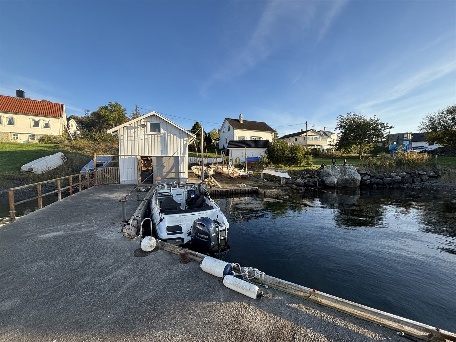 Bryggen har flere båtplasser Galleribilde