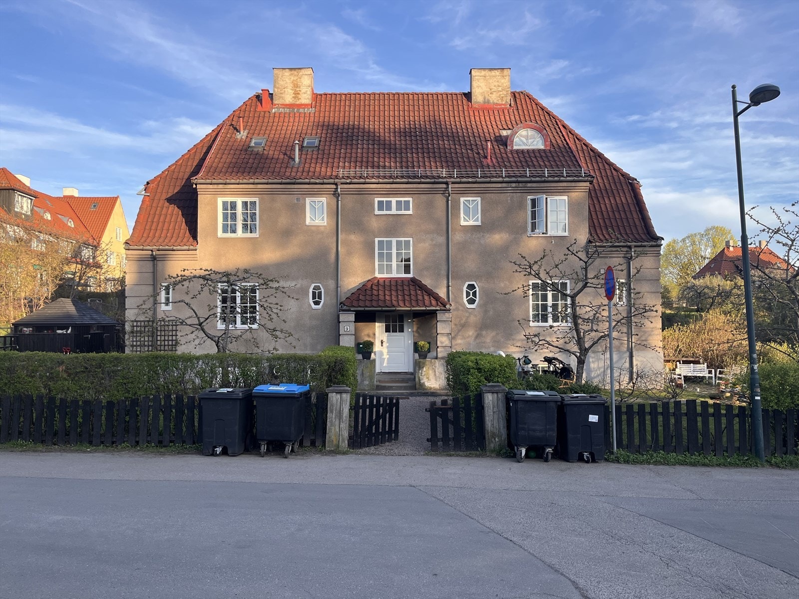 Velkommen til Vålveien 9 og idylliske Ullevål Hageby! Galleribilde