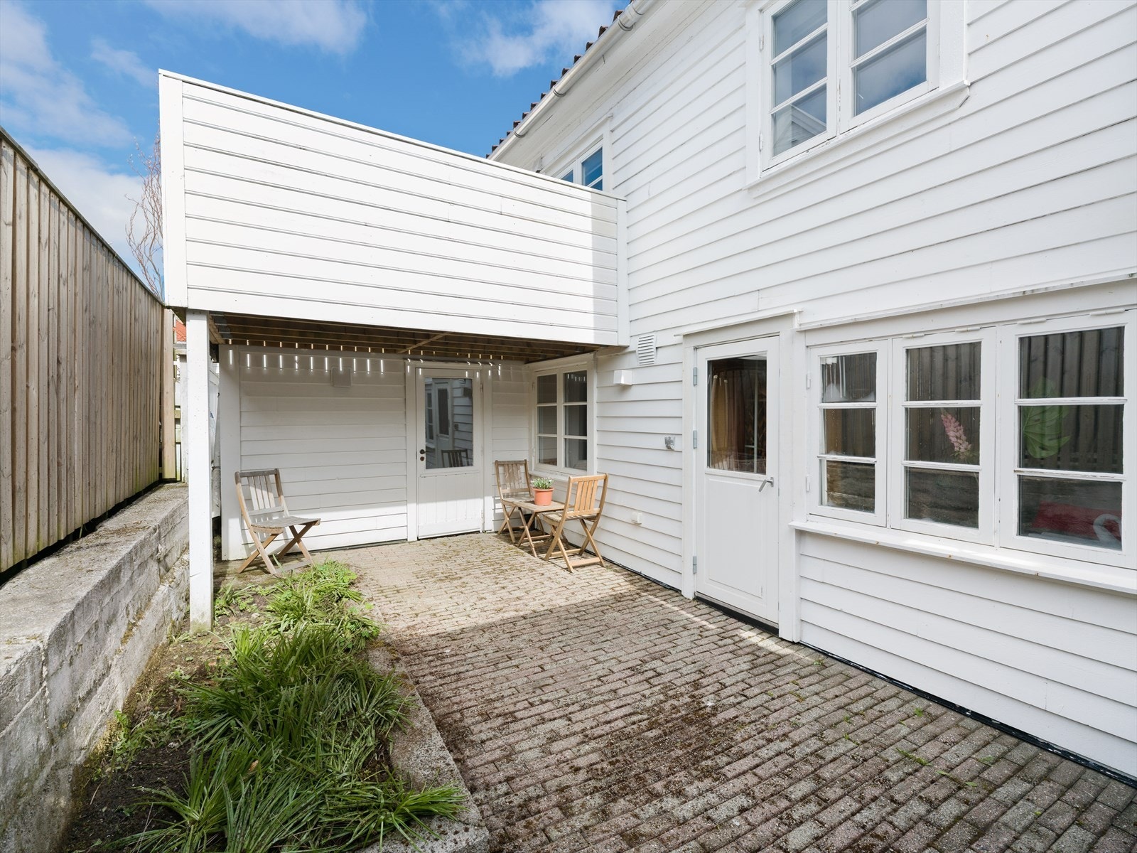 Hver etasje har egen uteplass. Galleribilde