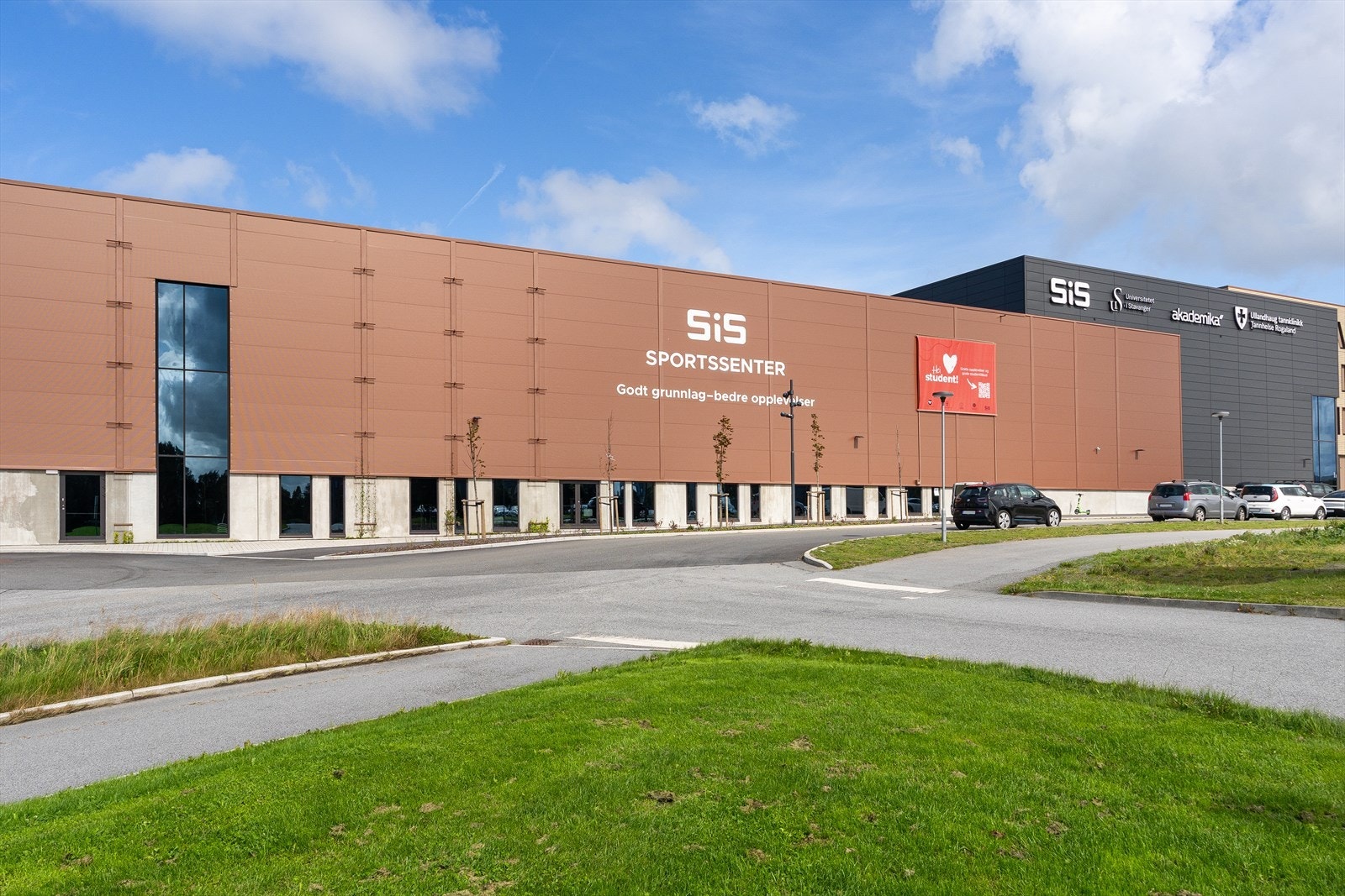 UIS og SiS ligger i gåavstand fra boligen. Galleribilde