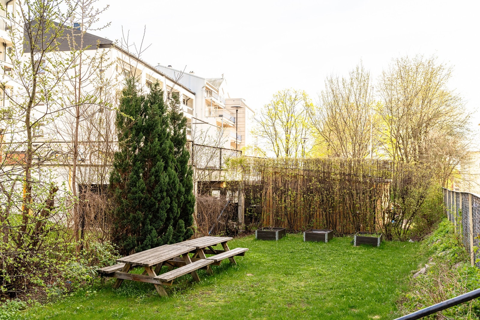 En hyggelig liten oase å oppholde seg på skulle du ønske mer plass enn på balkongen. Galleribilde