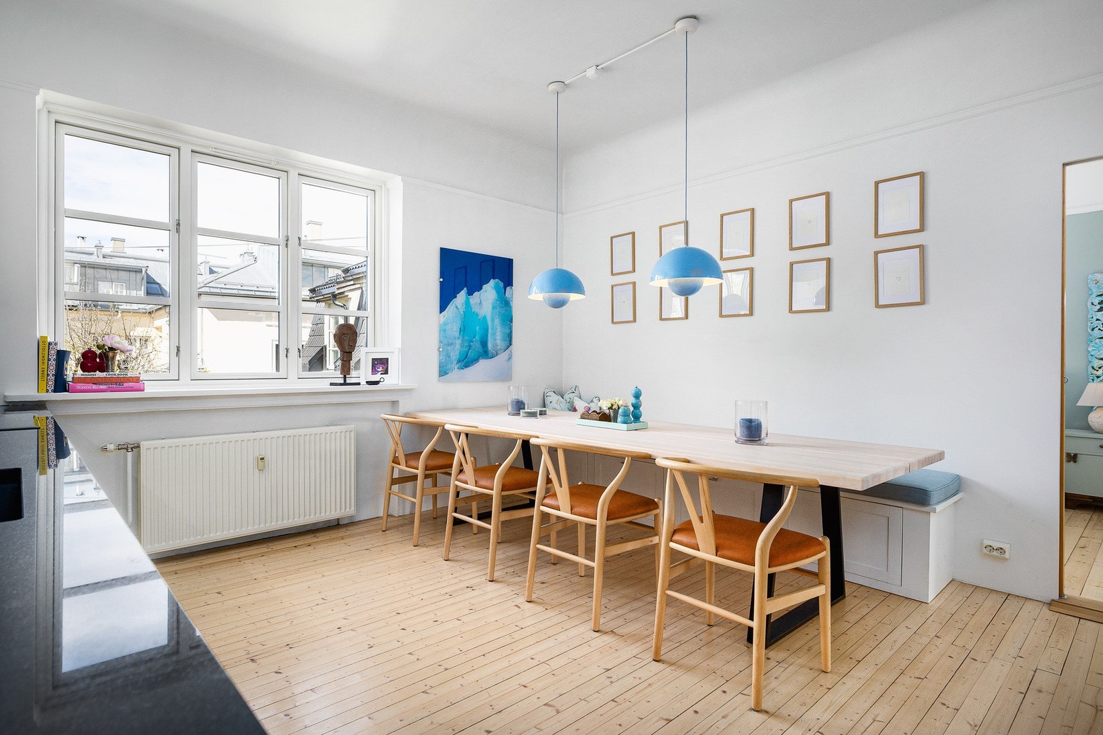 Her er det pass til stort spisebord på 3 meter Galleribilde