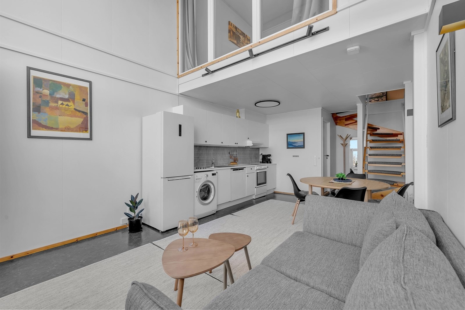 Leiligheten har en praktisk planløsning med flere gode møbleringsmuligheter. Galleribilde