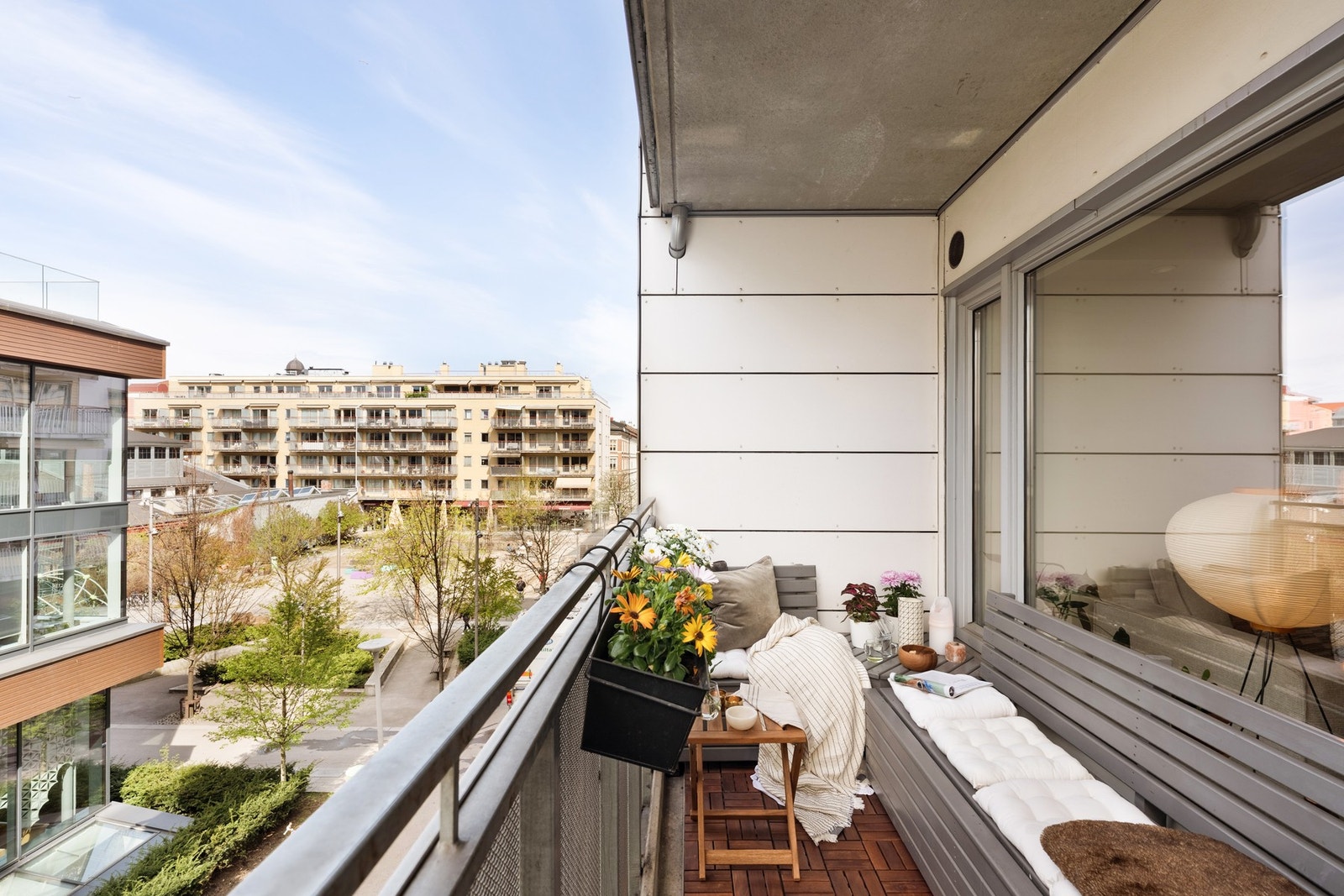 Fra stuen er det utgang til solrik, vestvendt balkong. Galleribilde