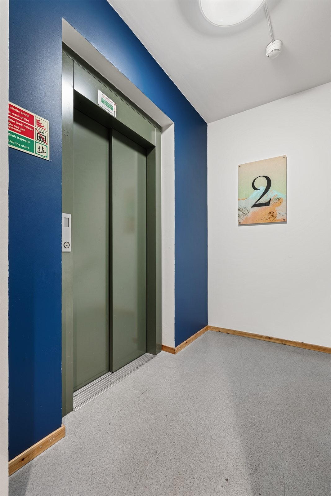 Heis med adkomst til leilighetene og garasjeanlegget Galleribilde