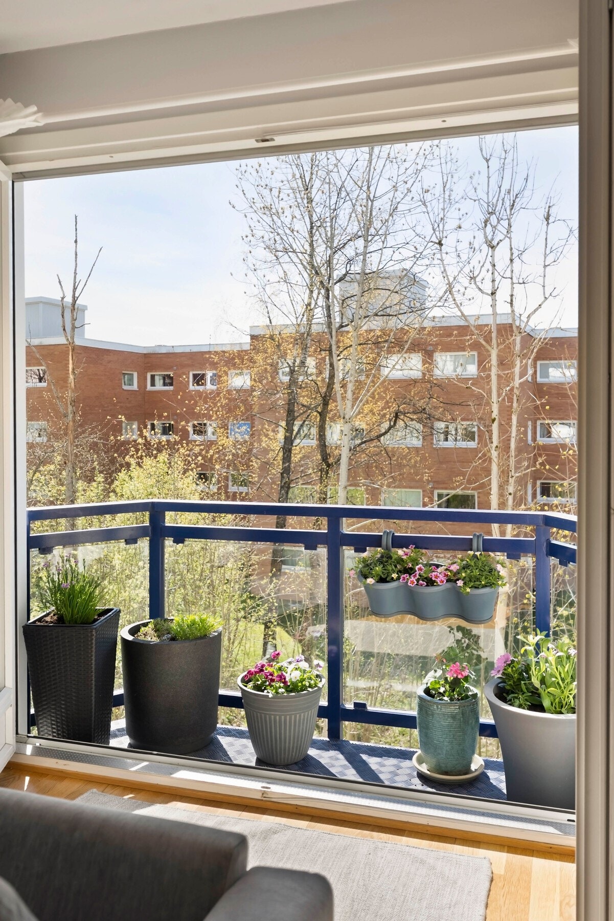 Fra stuen er det adkomst til en hyggelig liten balkong Galleribilde