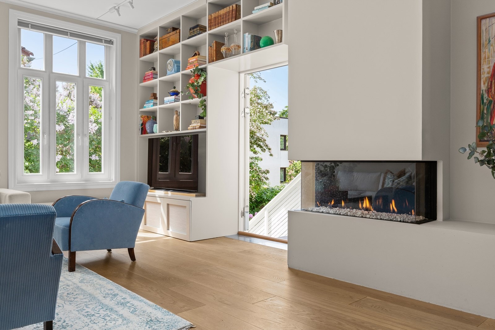 Det er installert gasspeis som varmer godt og setter stemningen på kalde kvelder. Galleribilde