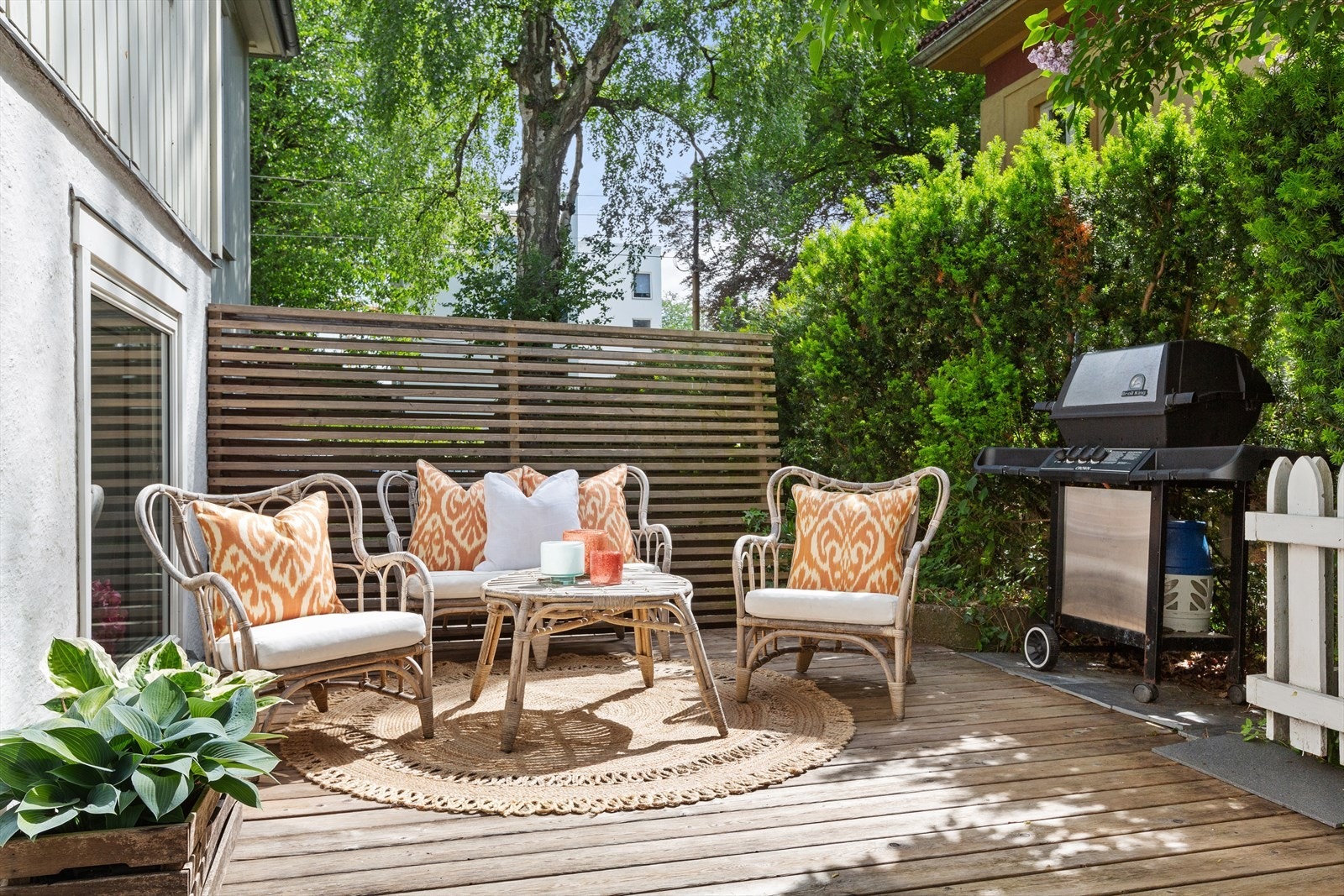 Terrasse på 15 m² med god plass til utemøbler. Galleribilde