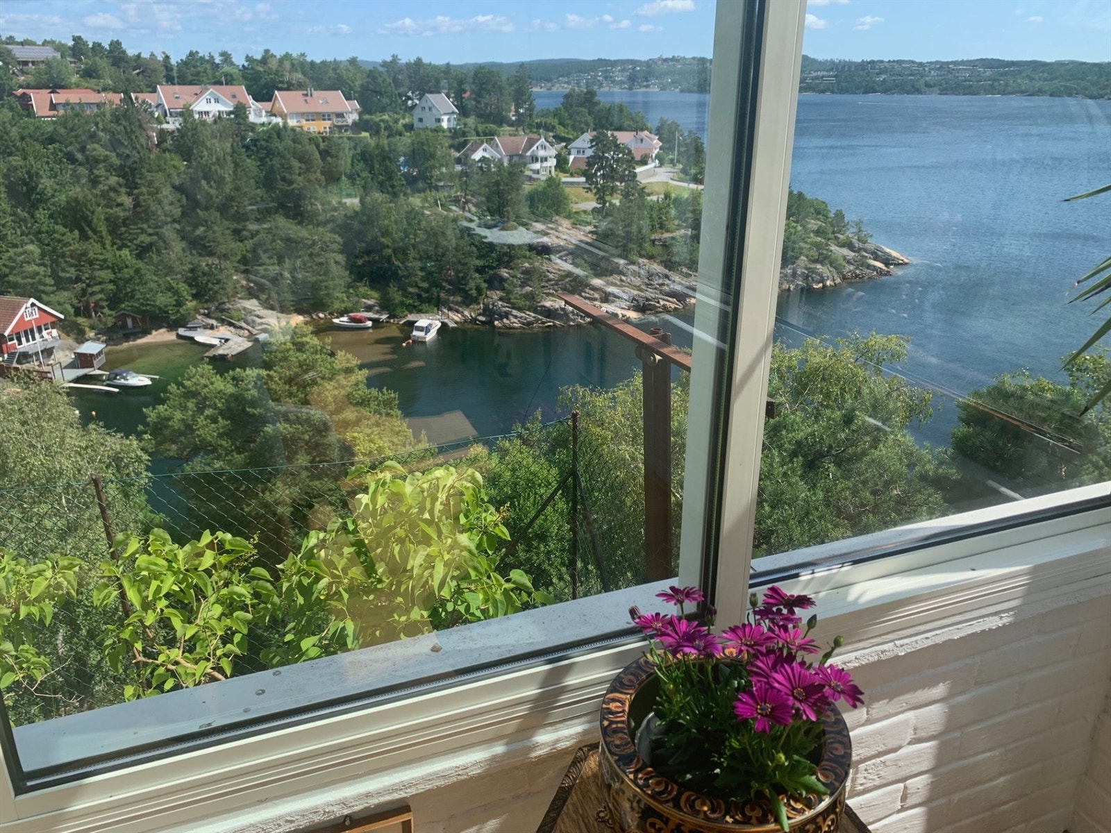 Utsikt til Blegebukta og neset (selgers bilde). Galleribilde