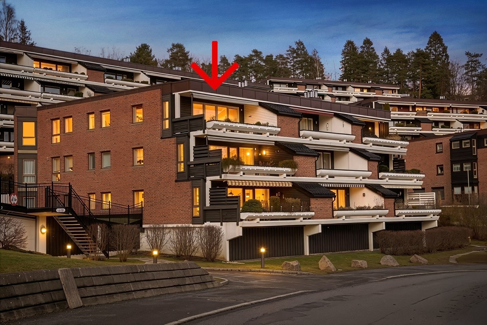 Toppleiligheten som ligger høyt og fritt på enden med gode lys- og solforhold. Galleribilde