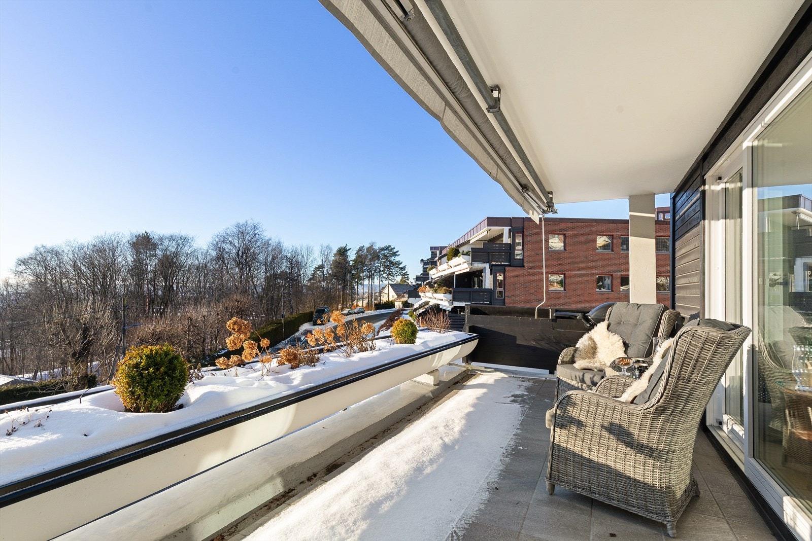 Moderne og attraktiv toppleilighet med gjennomgående god standard. Galleribilde
