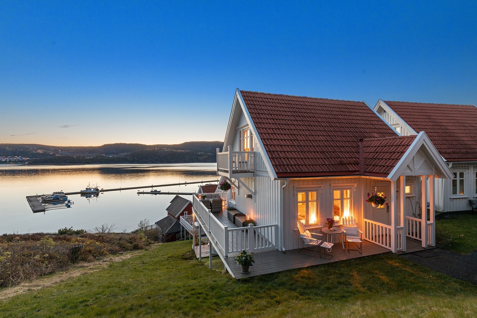 Velkommen til Holtnes brygge 17, presentert av Håkon Espeseth i Nordvik Asker. Foto: Eiendomsfoto AS. Galleribilde