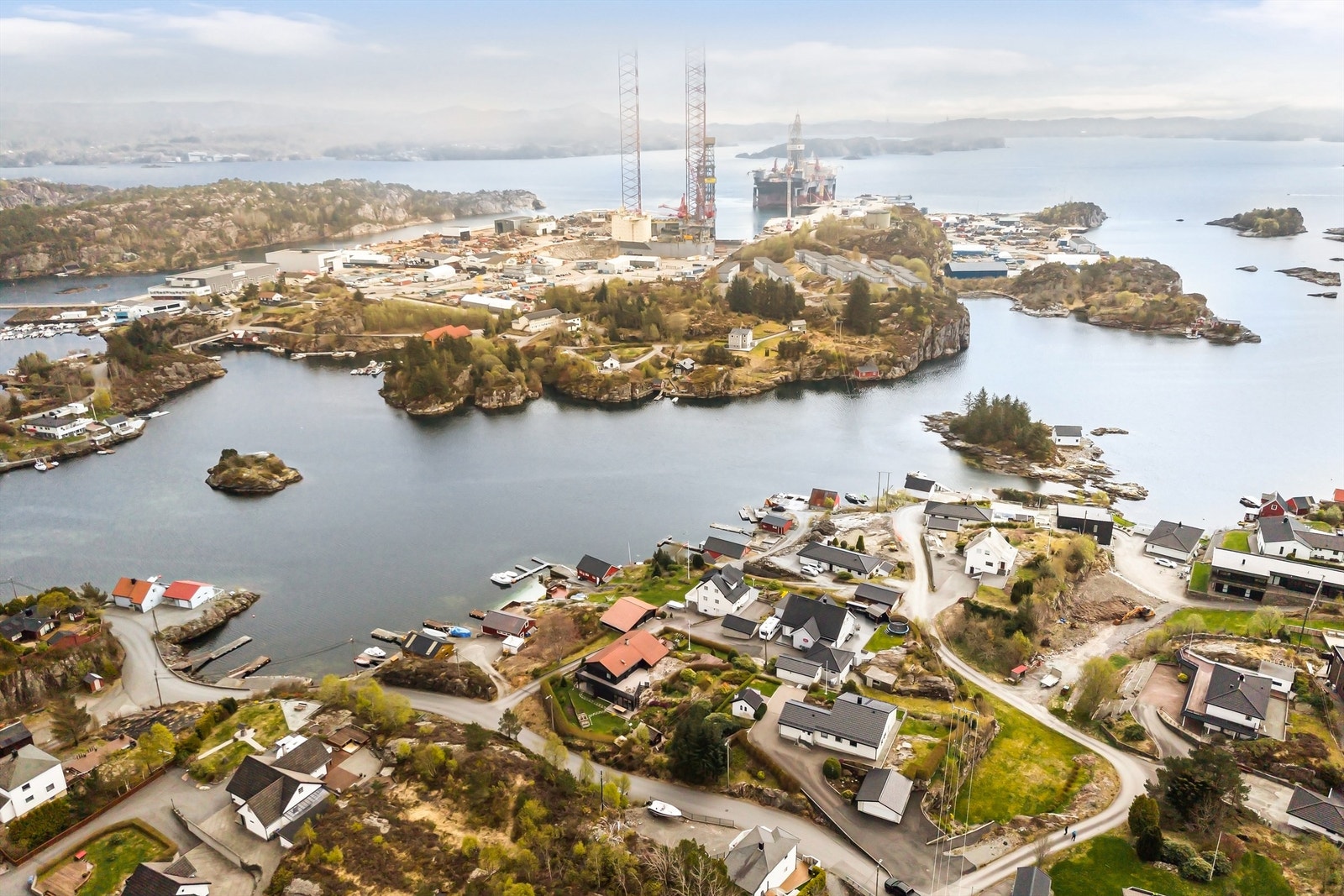 Nærområdet byr på en flott skjærgård, ideell for båtliv og rekreasjon. Galleribilde