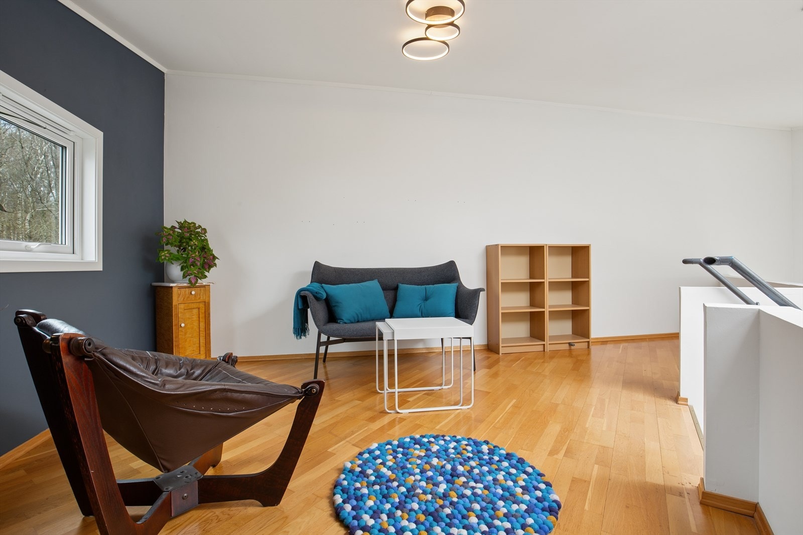 3
. etg: Hems Galleribilde