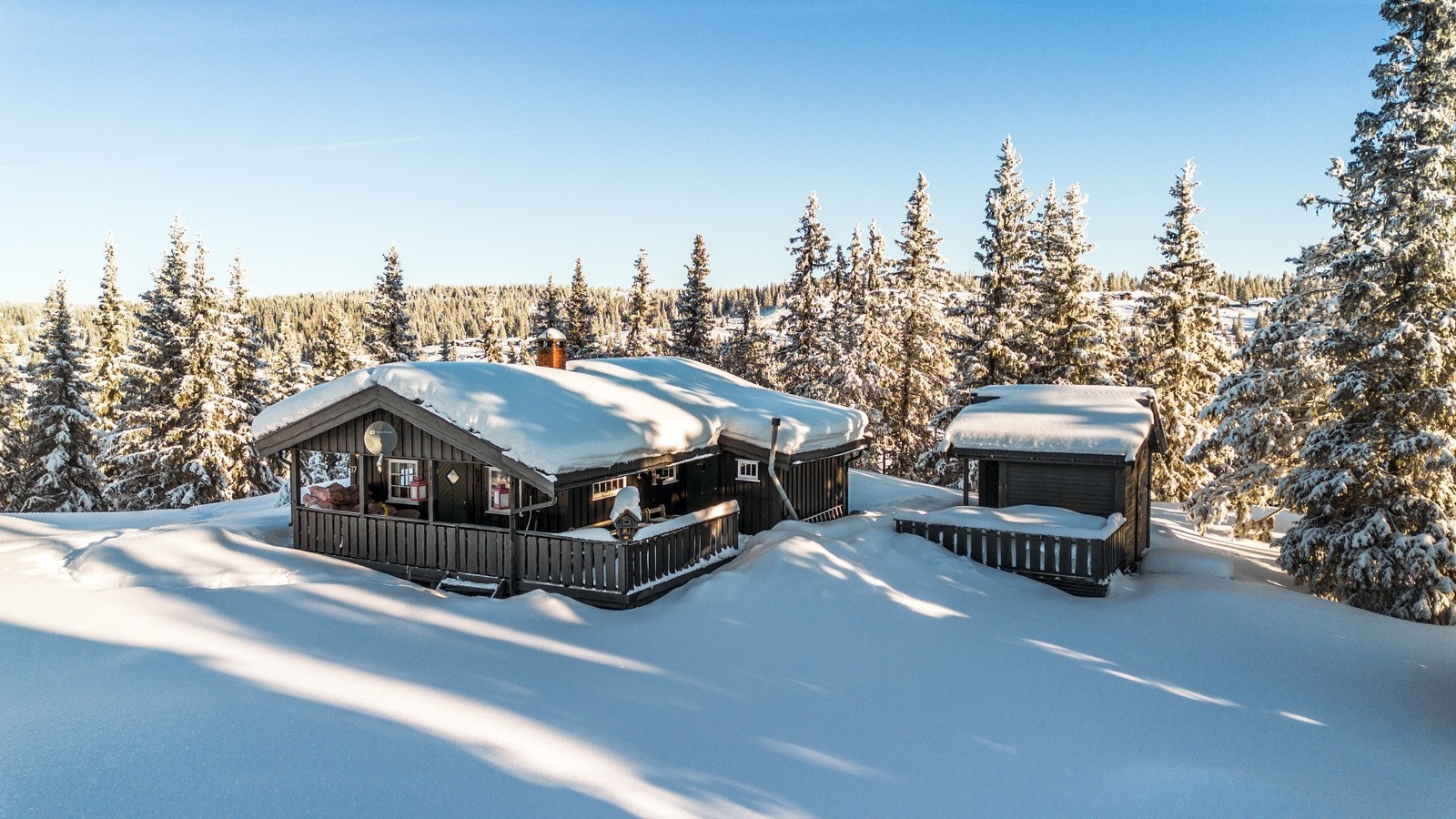 Velkommen til Tårnvegen 37 - Hytte med tre soverom, strøm og vann. Helårsvei. Foto: Christine Stokkebryn Galleribilde