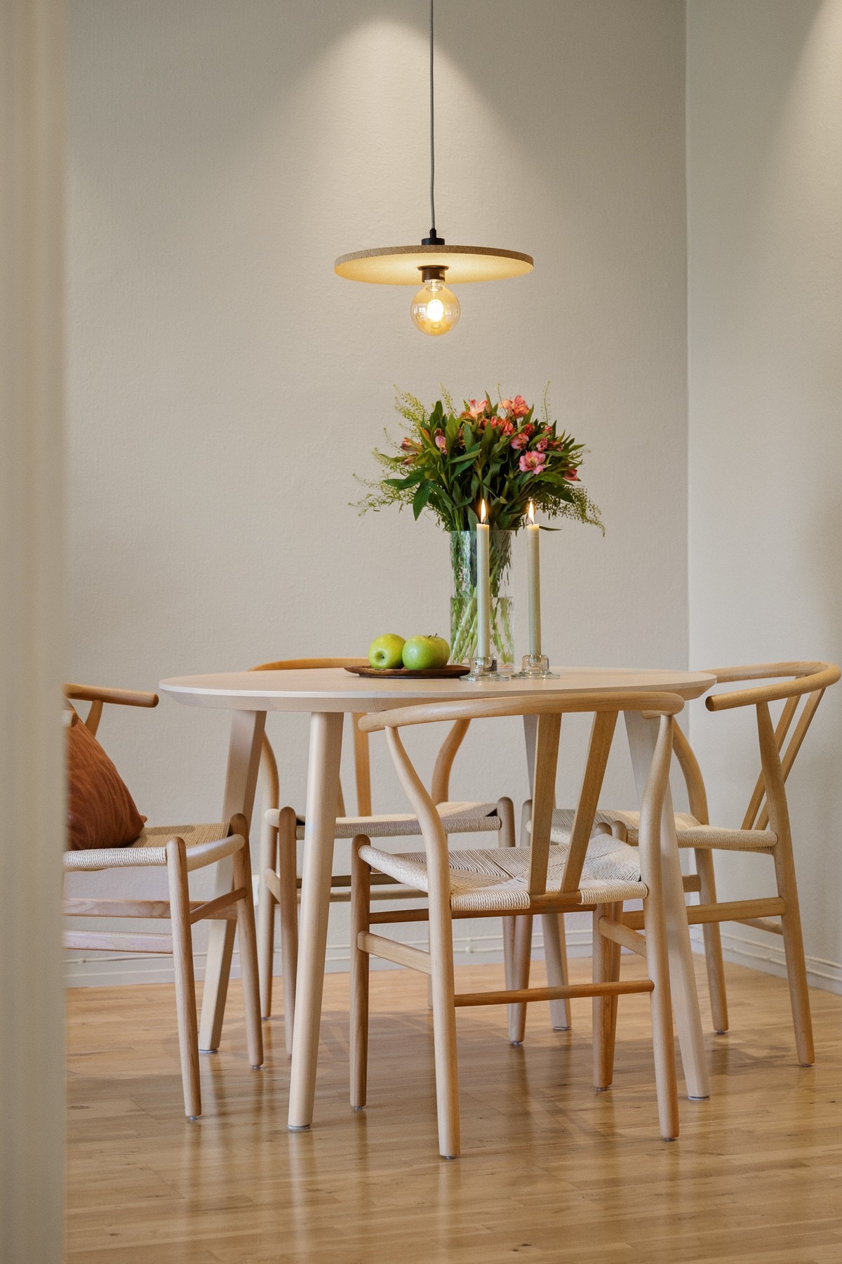 God plass til middagsgjester. Galleribilde
