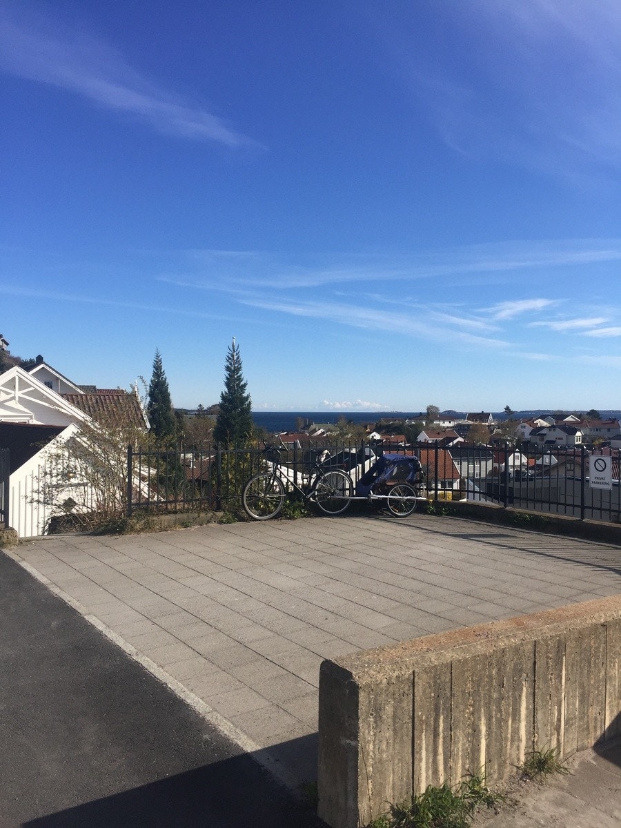 Parkeringsplass til 2 biler Galleribilde