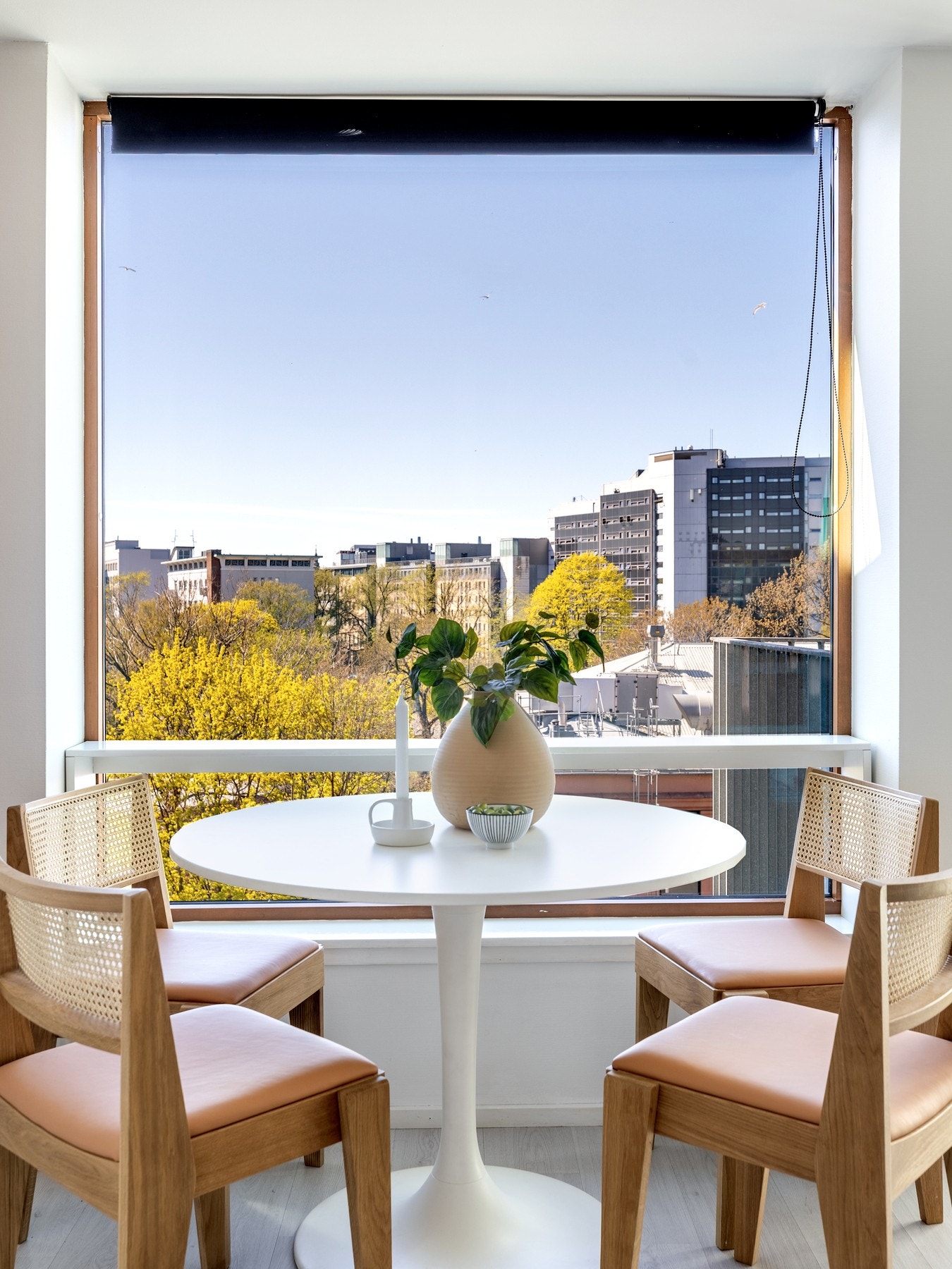 Sydvestvendt leilighet med meget god solforhold Galleribilde