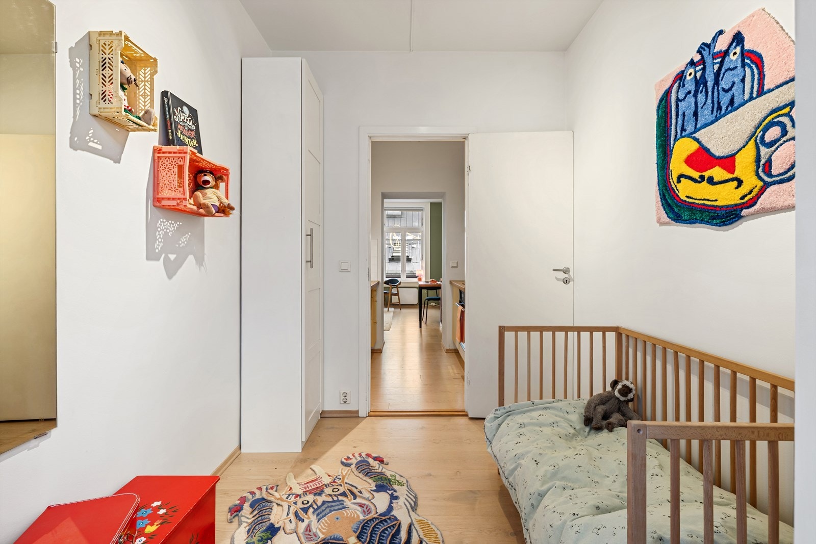 Rommet har en praktisk plassering med adkomst fra stuen. Galleribilde