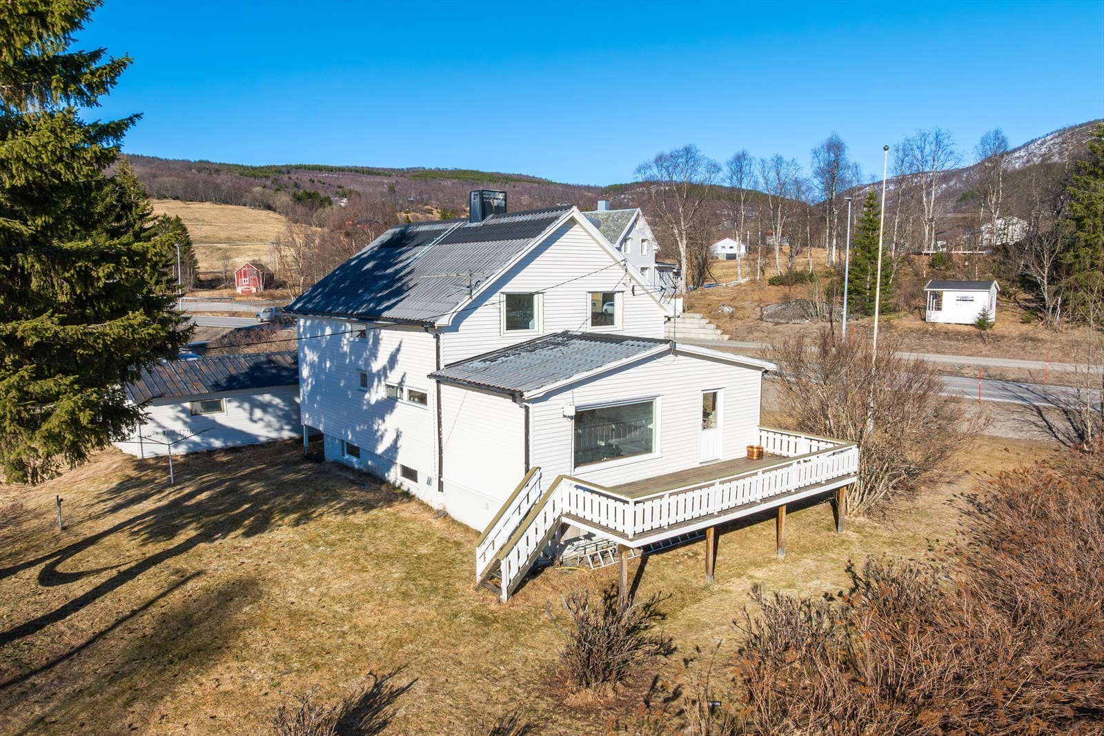 Velkommen til Sørreisaveien 238, presentert av Nordvik Finnsnes. Galleribilde