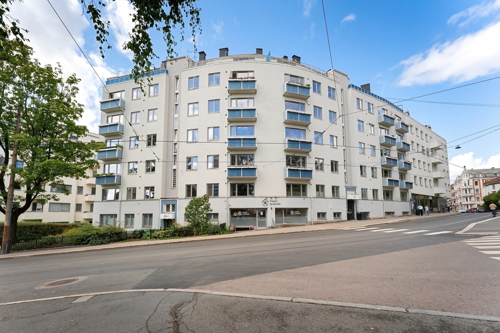 Boligen har en attraktiv beliggenhet i Frognerveien 20. Galleribilde
