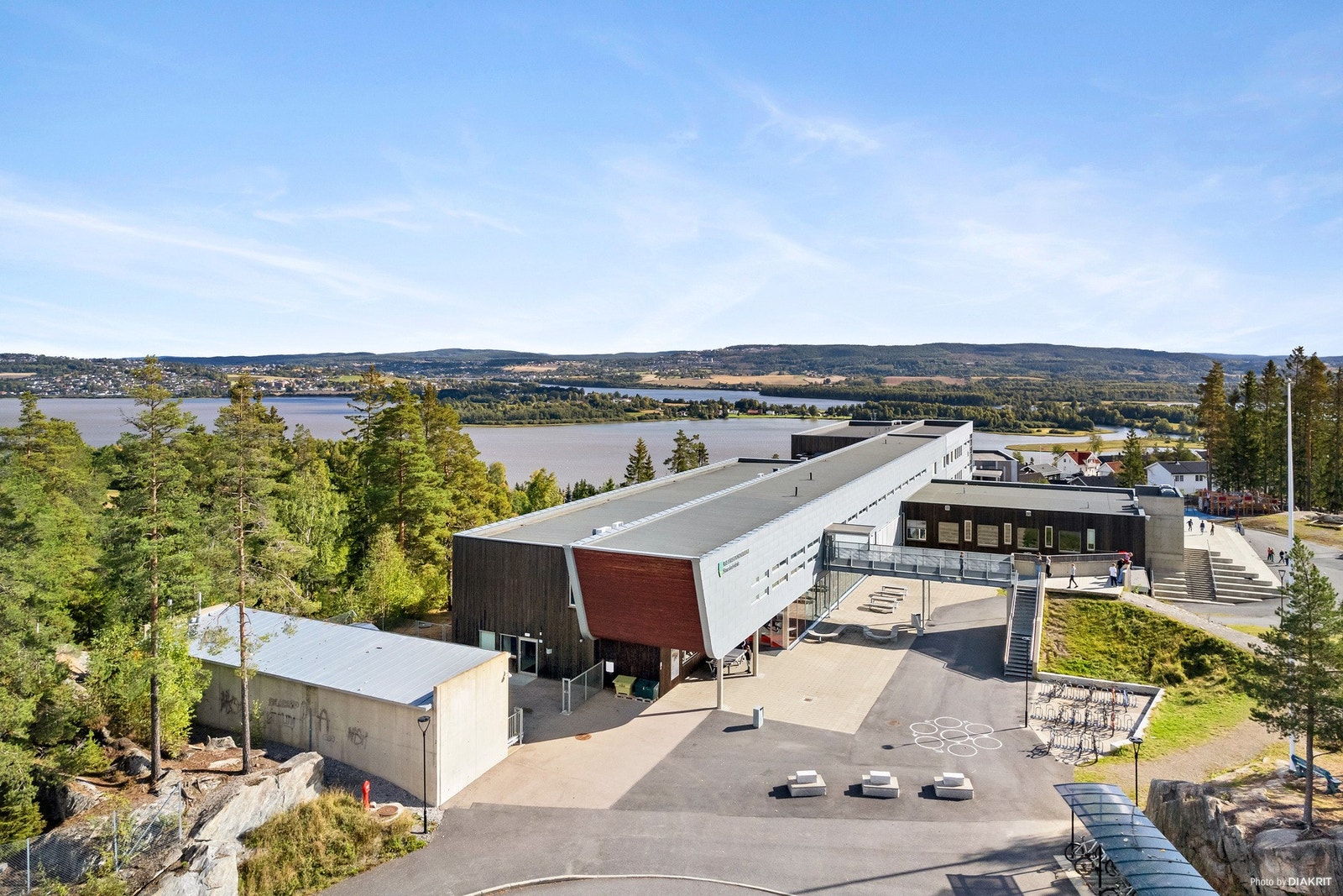 Smestad skole er like i nærheten. Galleribilde