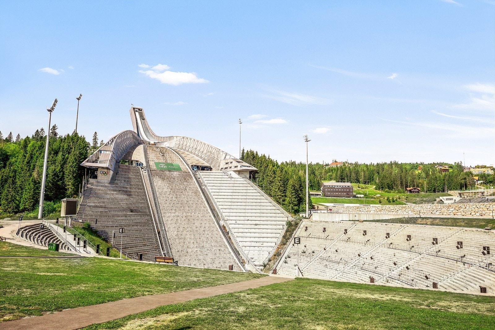 Kort vei til Holmenkollen og flotte helårs tur- og aktivitetsmuligheter Galleribilde