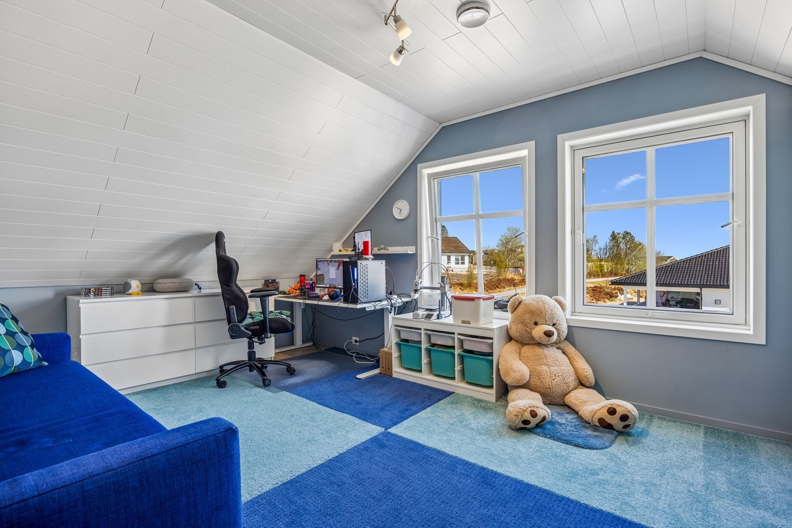 Soverom nummer 2 er også av god størrelse og strekker seg over 14m². Galleribilde