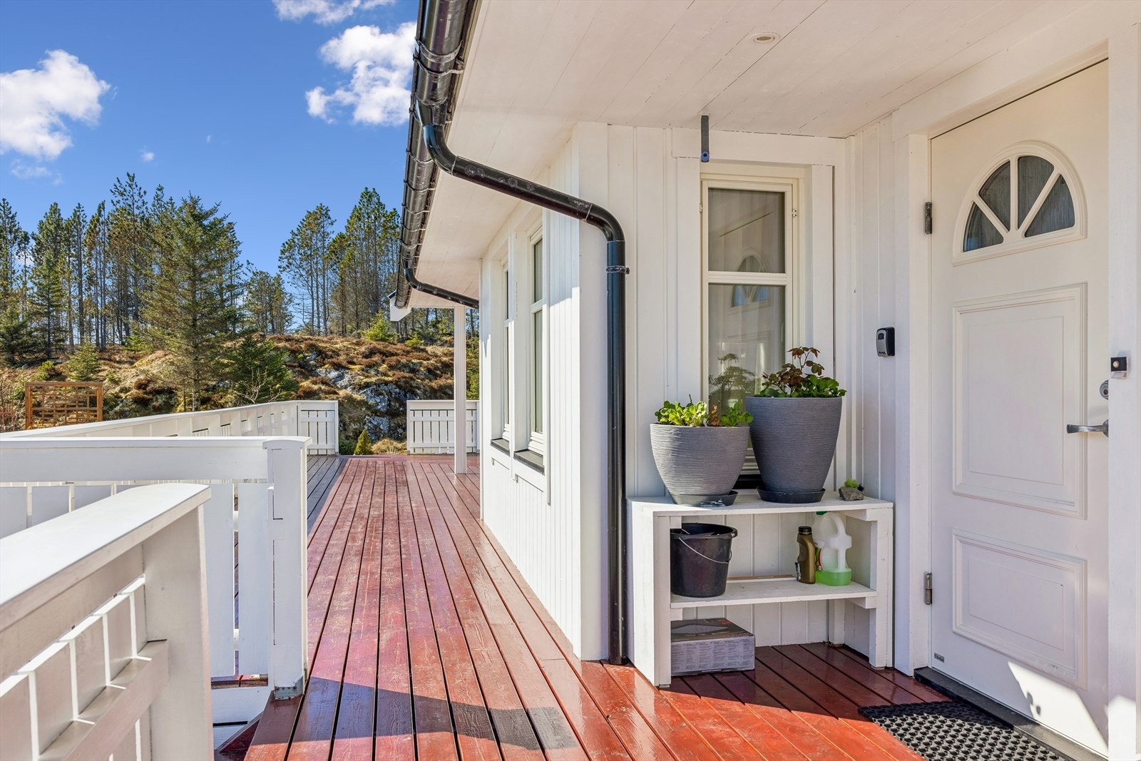Solrik og romslig terrasse på totalt 71m². Galleribilde