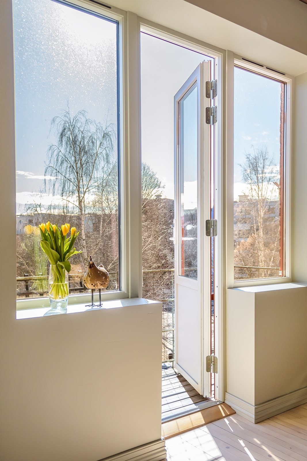 Fra stuen er det utgang til en koselig balkong på 2 m² Galleribilde