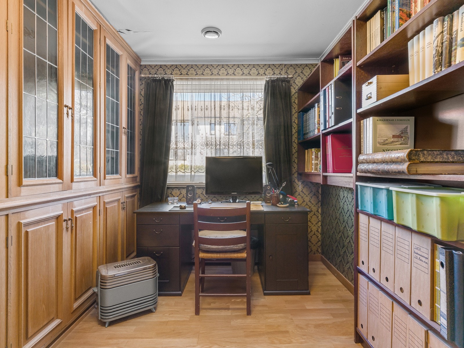 I boligens 1. etasje har man også et kontor. Galleribilde