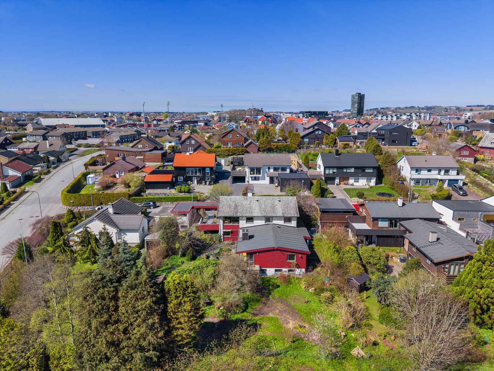 Her har man nærhet til barnehager, skoler, friluftsområder og offentlig kommunikasjon. Galleribilde