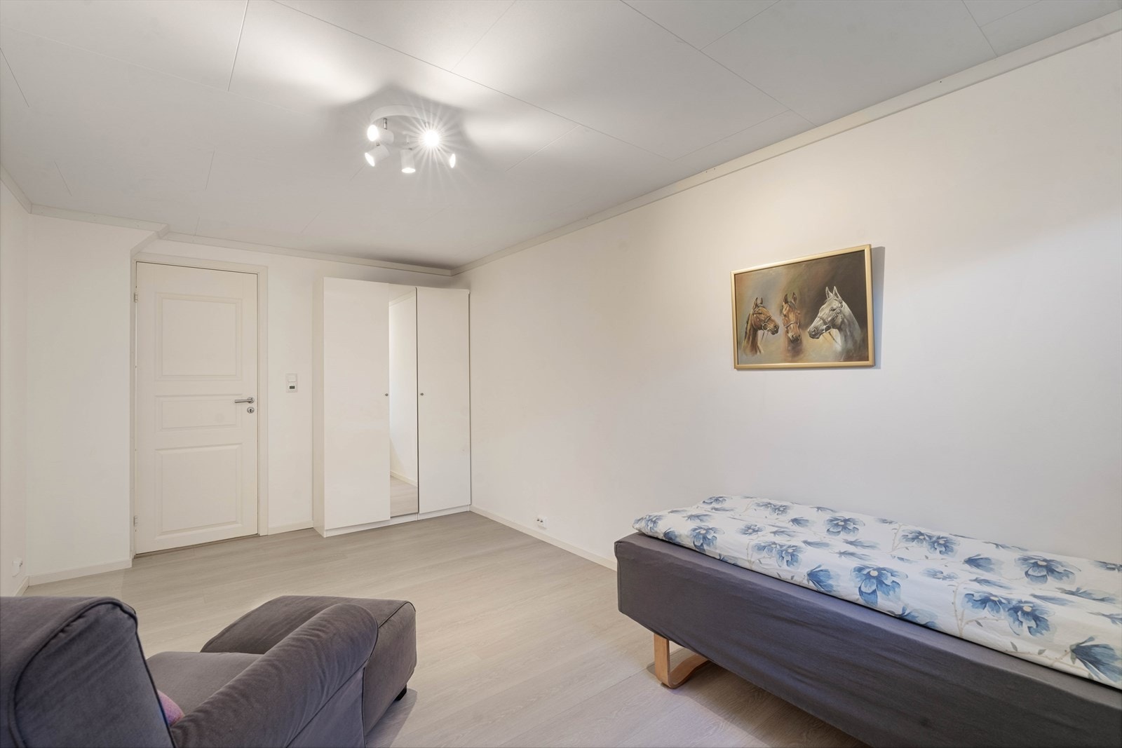 Boligens soverom nummer 4
har en god størrelse og kan brukes som gjesterom, kontor eller tilpasset andre behov Galleribilde