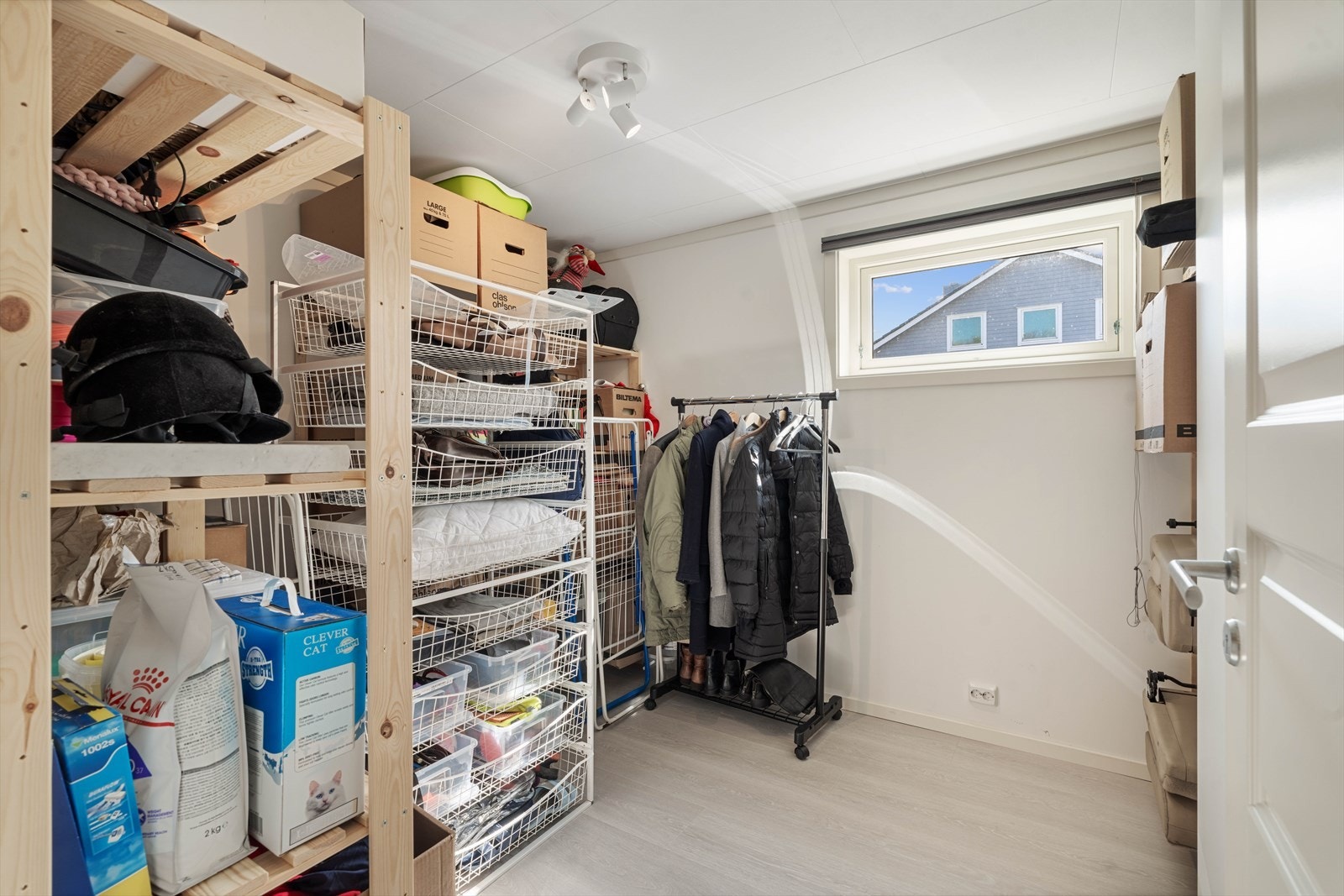 Boligens soverom nummer 6 har en god størrelse og kan brukes som gjesterom, kontor eller tilpasset andre behov Galleribilde