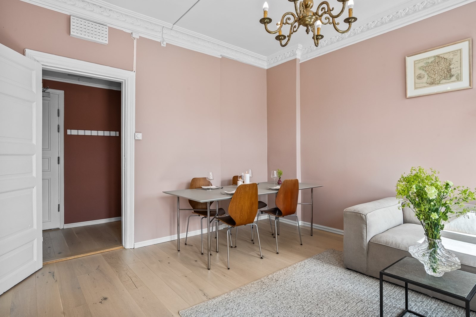 God plass til spisebord. Galleribilde