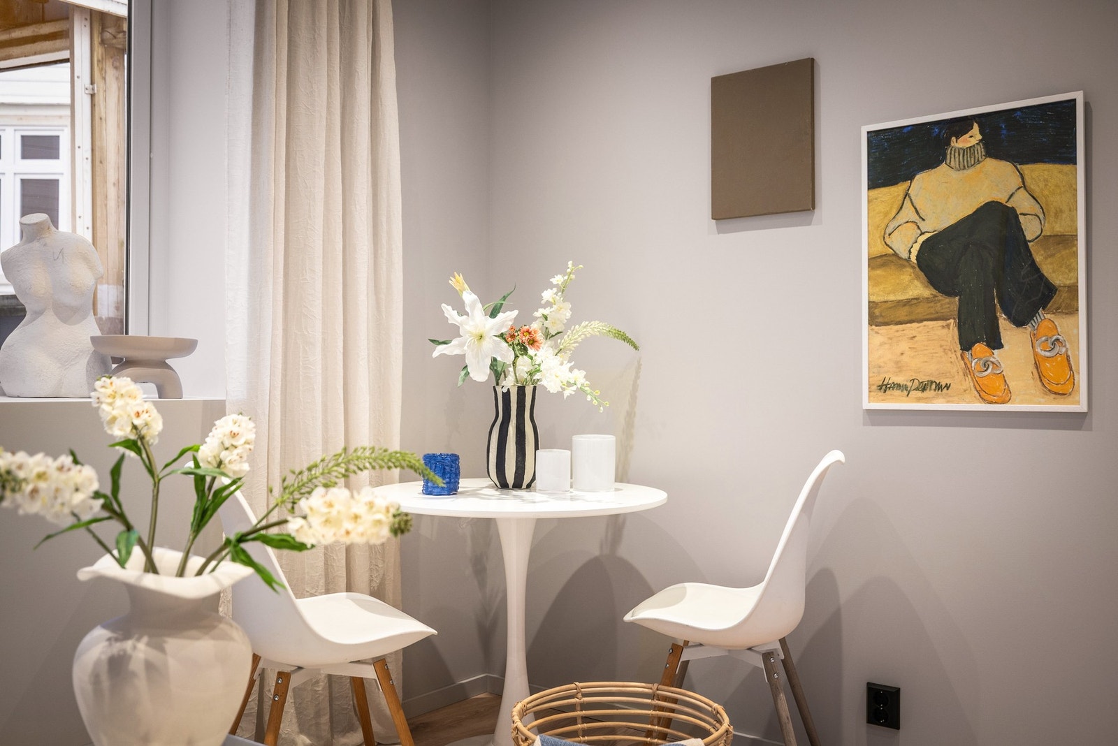 Stue med kjøkkenløsning Galleribilde