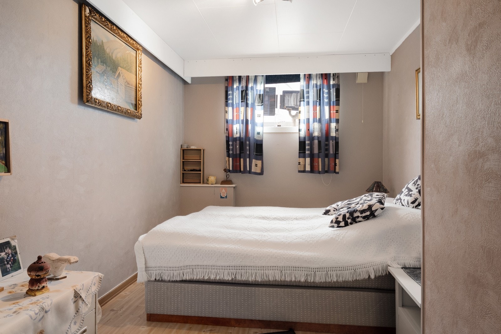 u.etg. Galleribilde