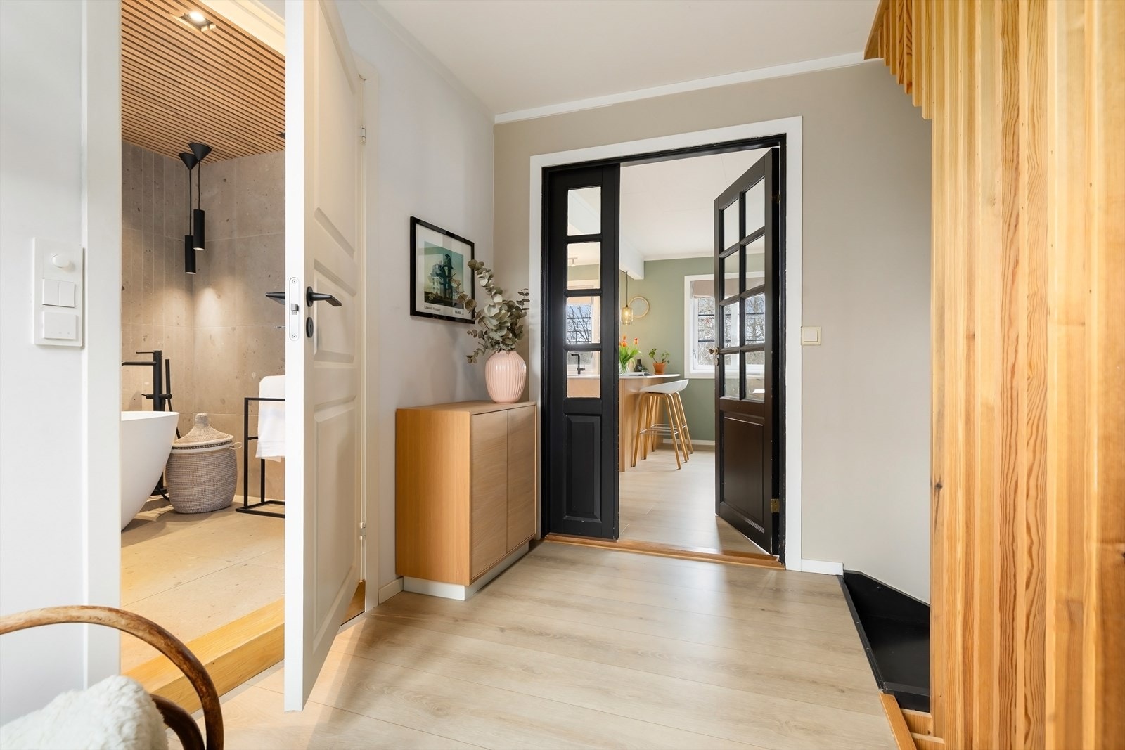 Boligen har to baderom, samt et vaskerom. Galleribilde