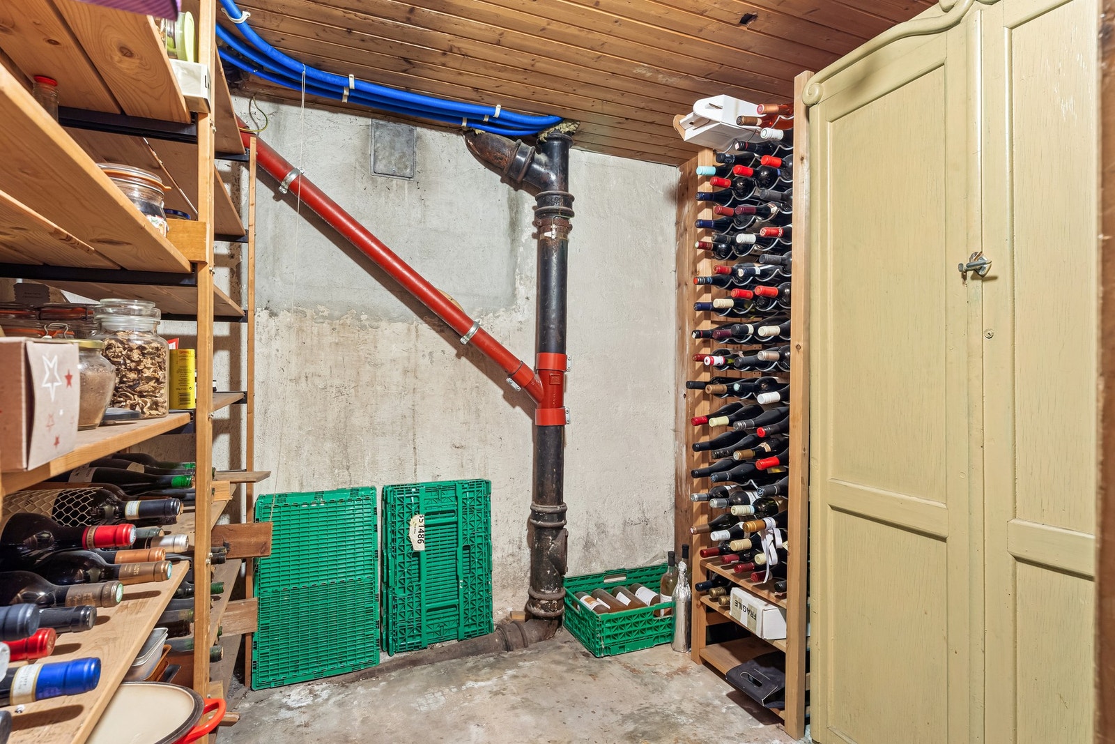 Bodrom i kjeller. Galleribilde