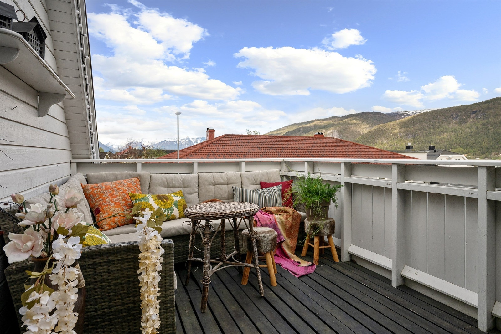 Veranda utenfor stua Galleribilde