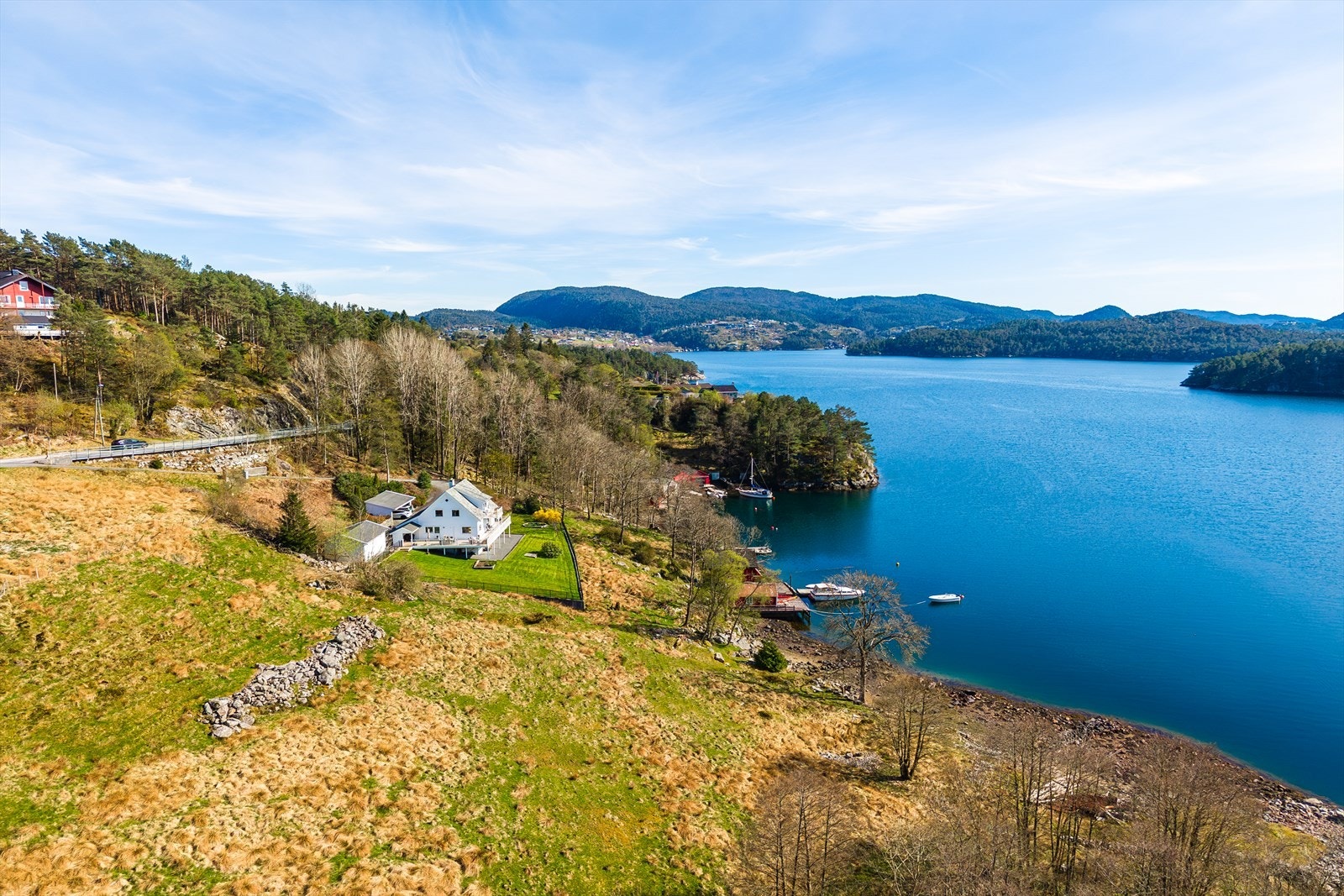 Beliggenheten i Nordvik gir nærhet til både natur og sjø, med flotte turmuligheter i skog og mark | Galleribilde