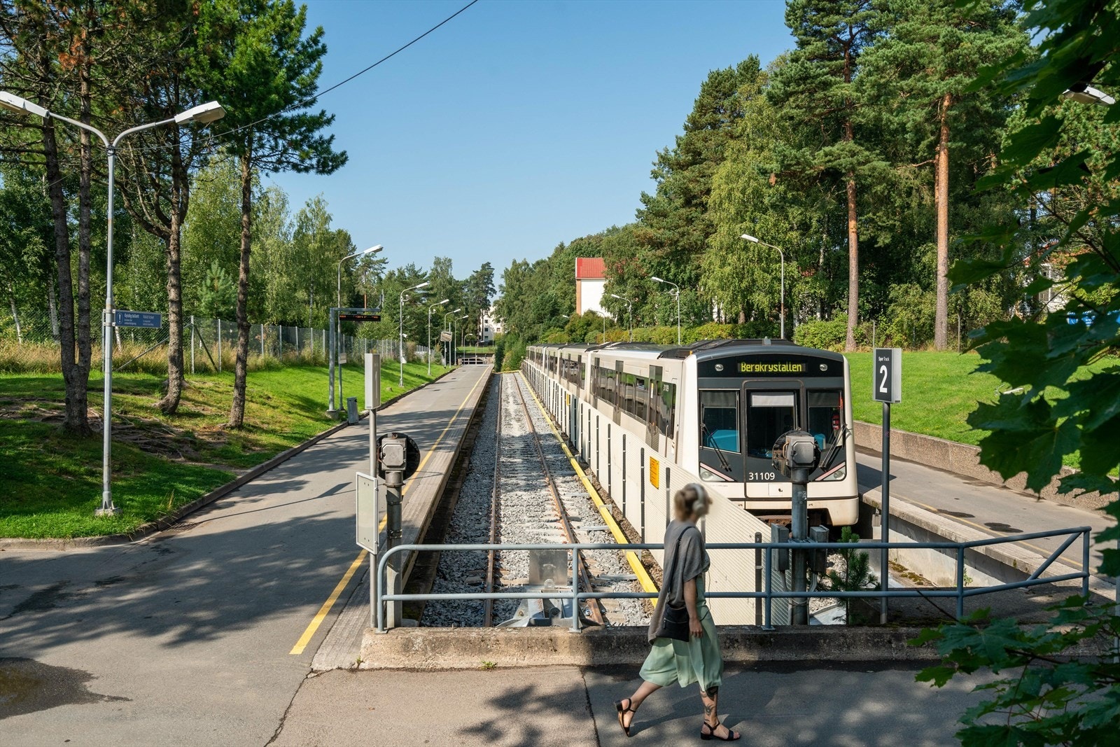 Fra boligen er det kun 5 minutters gange til Bergkrystallen T-banestasjon, med direkte linjer til Oslo sentrum. Galleribilde