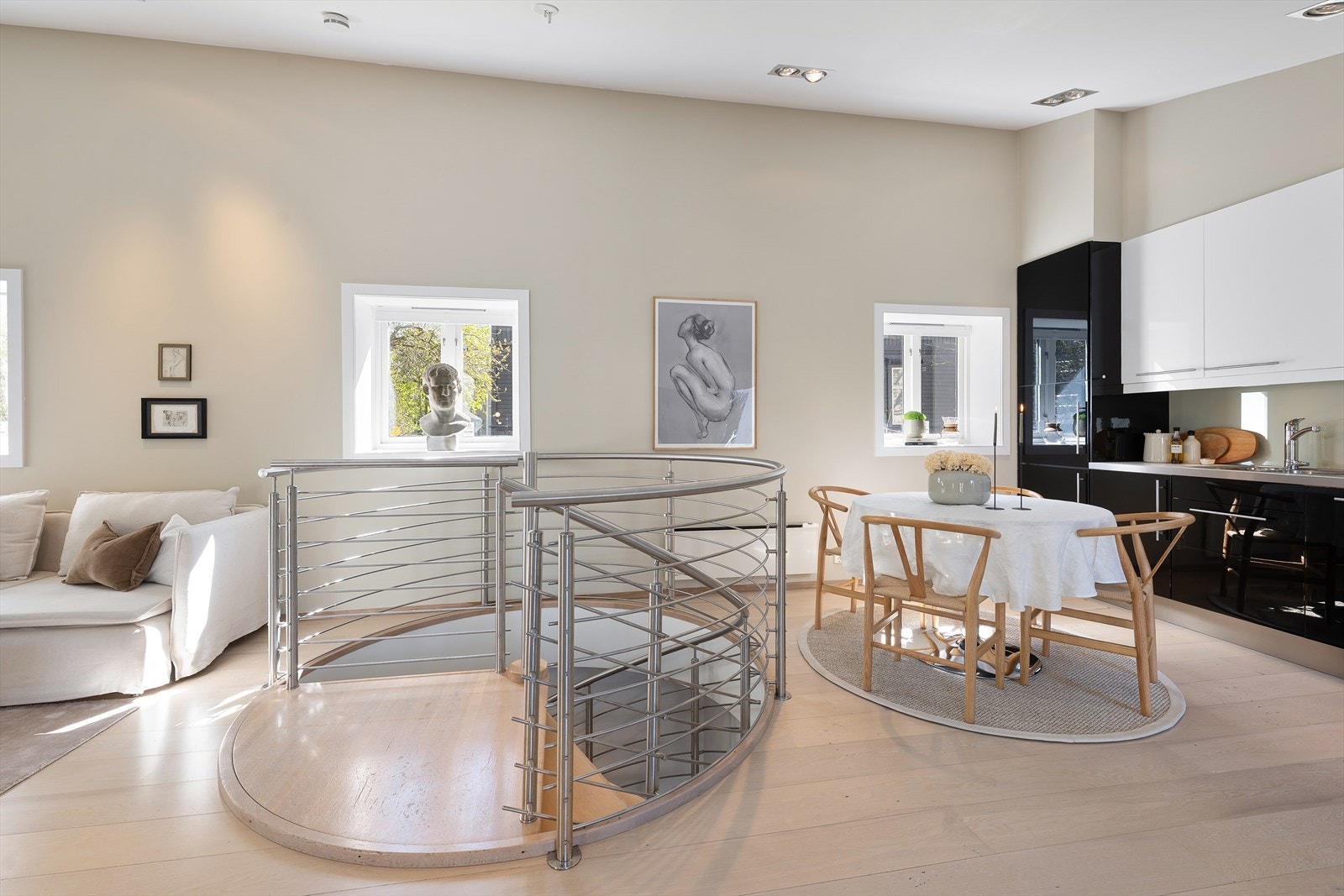 Hyggelig spiseplass. Her har du flere muligheter for soneinndeling etter ønske. Galleribilde