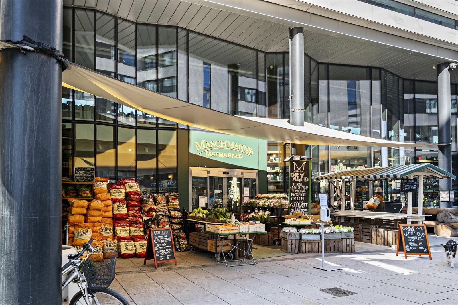 Langs Karenslyst allé finner du et variert tilbud av restauranter og serveringssteder Galleribilde