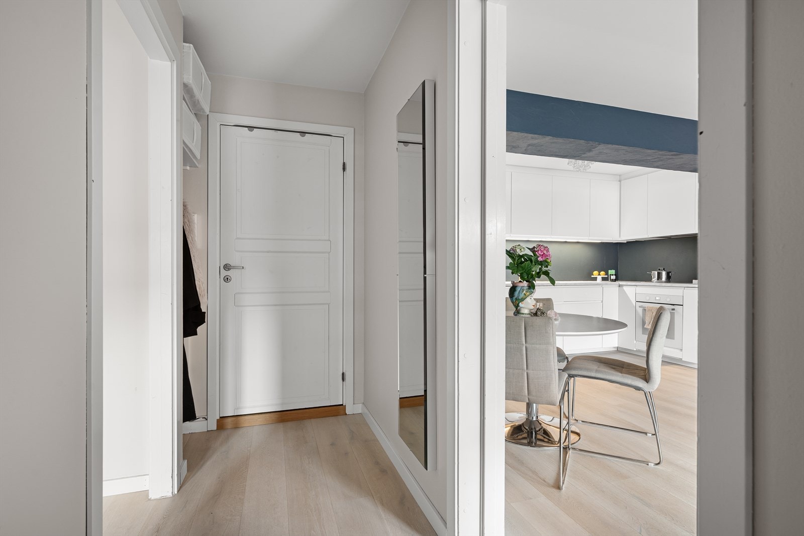 Leiligheten disponerer 1 utebod på ca. 4 m². Galleribilde