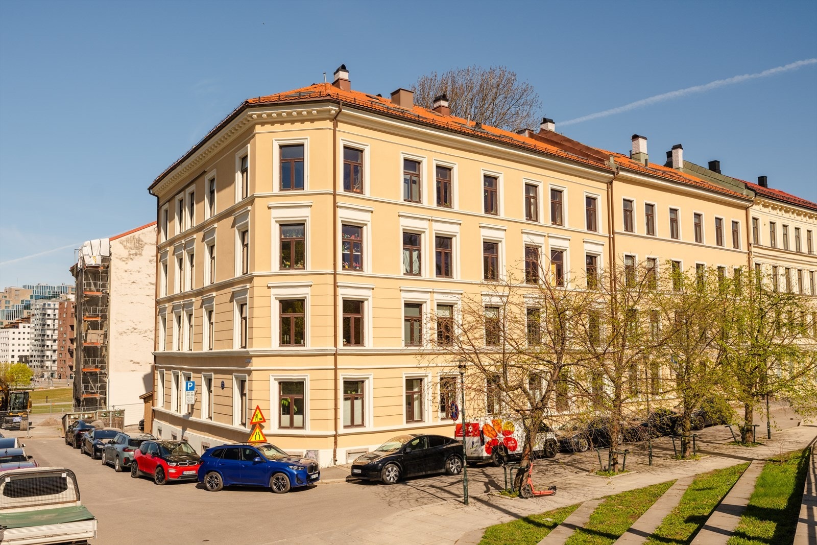 Klassiske bygård med en sentral beliggenhet med nærhet til det aller meste. Galleribilde