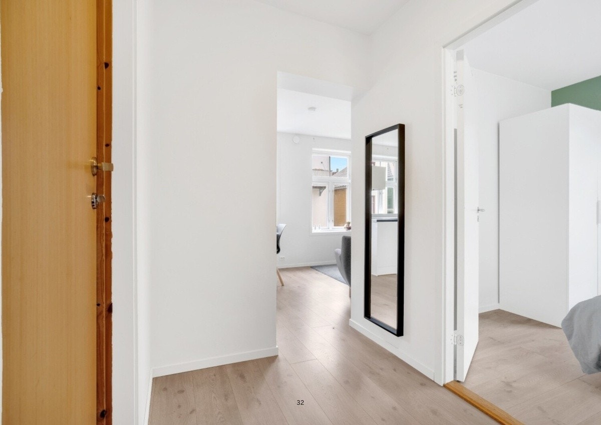Romlig entre Galleribilde